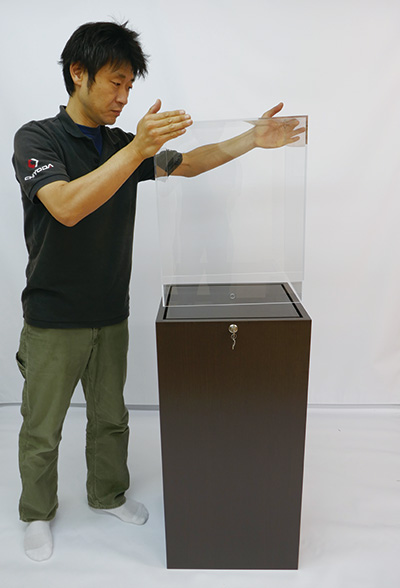 クアドラート｜ガラスショーケースならチヨダディステム
